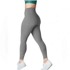 NEW Shefit Boss High Waisted Athletic Leggings Gray Size S NWT